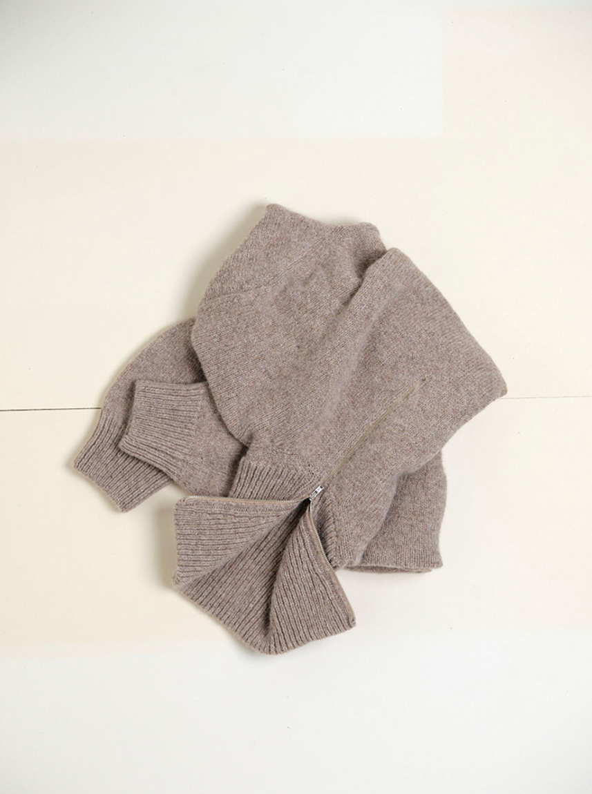 Knitted sweater 3